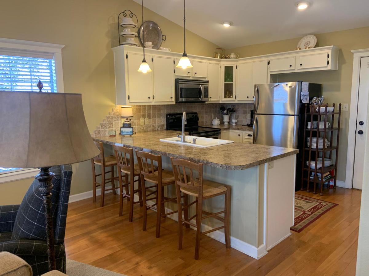 Phoenix Nest Guest Houses - Sunday House Llano Экстерьер фото